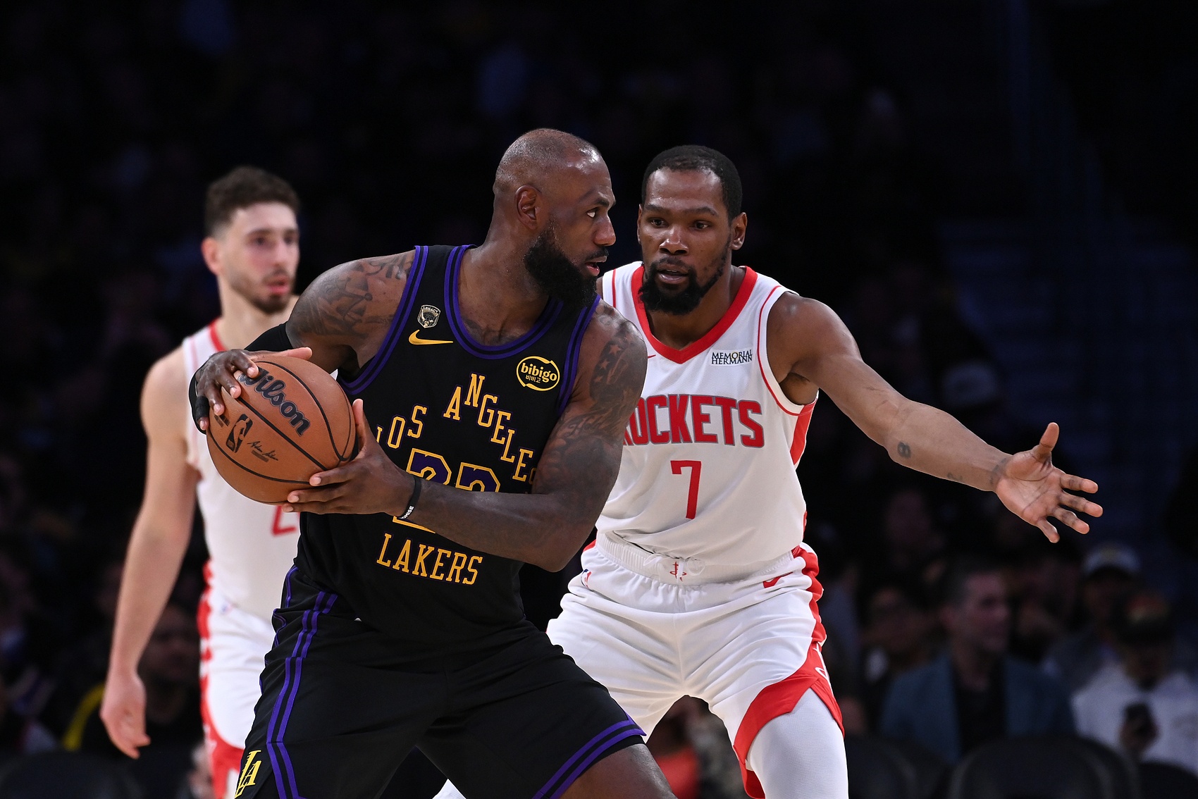 杨毅：乌度卡沉退防库里夹击詹姆斯如同行为艺术