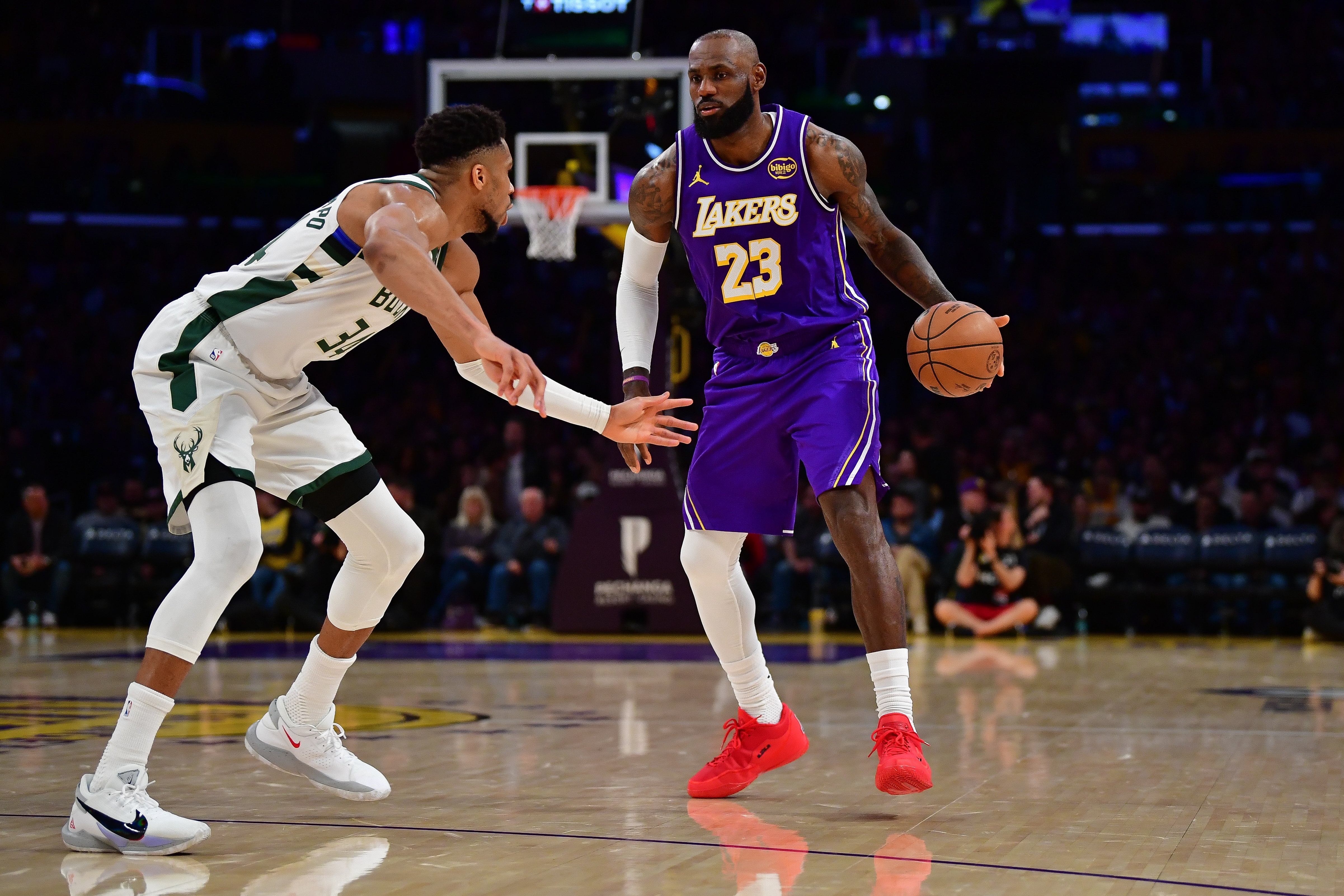 白巧克力断言：詹姆斯或字母哥至少一人将加盟勇士