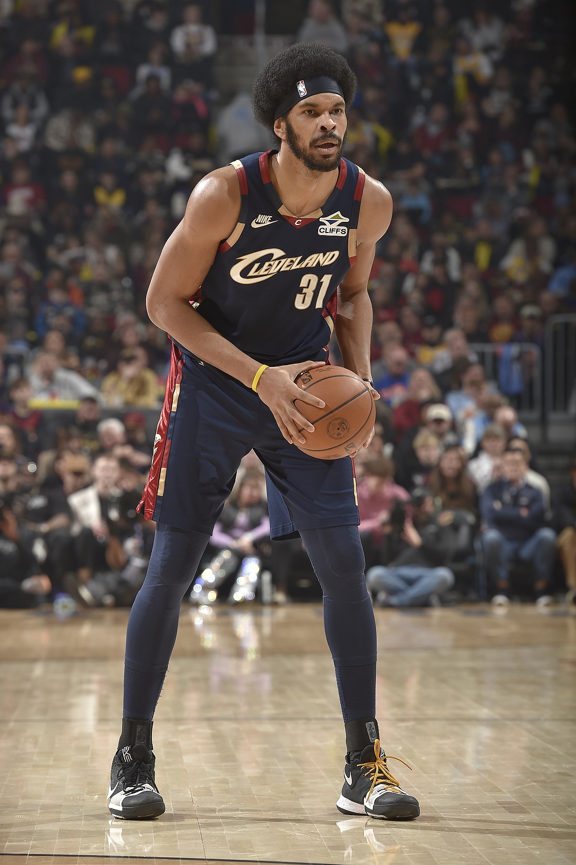 追梦格林狠批阿伦：一打季后赛就软 被博伊尔斯直接冲胸口打