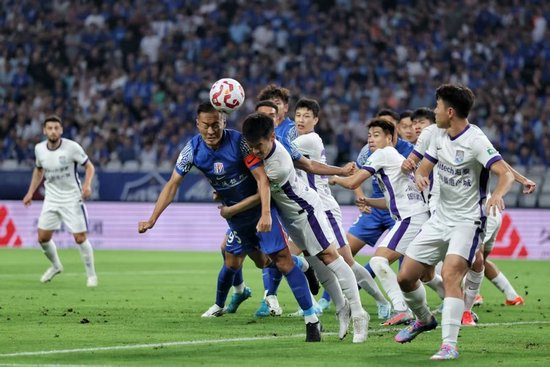 半场两球打崩于根伟铁桶阵，申花3-0碾压津门虎