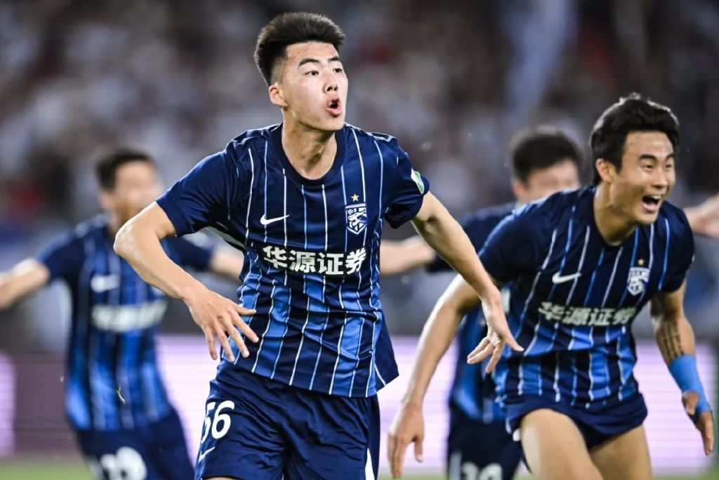 21岁张振阳补时第9分钟头球绝平，三镇4-4国安连追三球