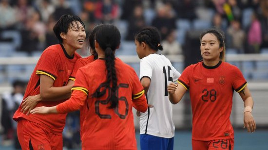 邵子钦帽子戏法 中国女足5-1泰国 年轻中锋展现小韩端潜质 邵子钦帽子戏法 中国女足5-1泰国 年轻中锋展现小韩端潜质