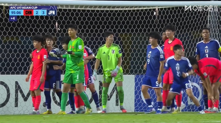 U17亚洲杯决赛:国少补时角球差之毫厘,秦子牛压上赵松源头槌遭神扑 U17亚洲杯决赛:国少补时角球差之毫厘,秦子牛压上赵松源头槌遭神扑