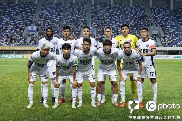 冯刚任意球破门,梅州客家1-0险胜石家庄功夫止连败颓势 冯刚任意球破门,梅州客家1-0险胜石家庄功夫止连败颓势
