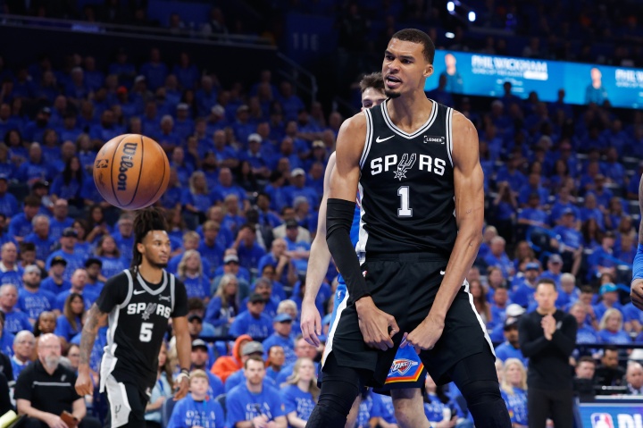 NBA警告文班亚马:拒绝采访遭口头警告,未罚款