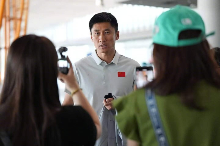 马宁傅明周飞飞赴迈阿密 中国裁判组启动世界杯10天冲刺 马宁傅明周飞飞赴迈阿密 中国裁判组启动世界杯10天冲刺